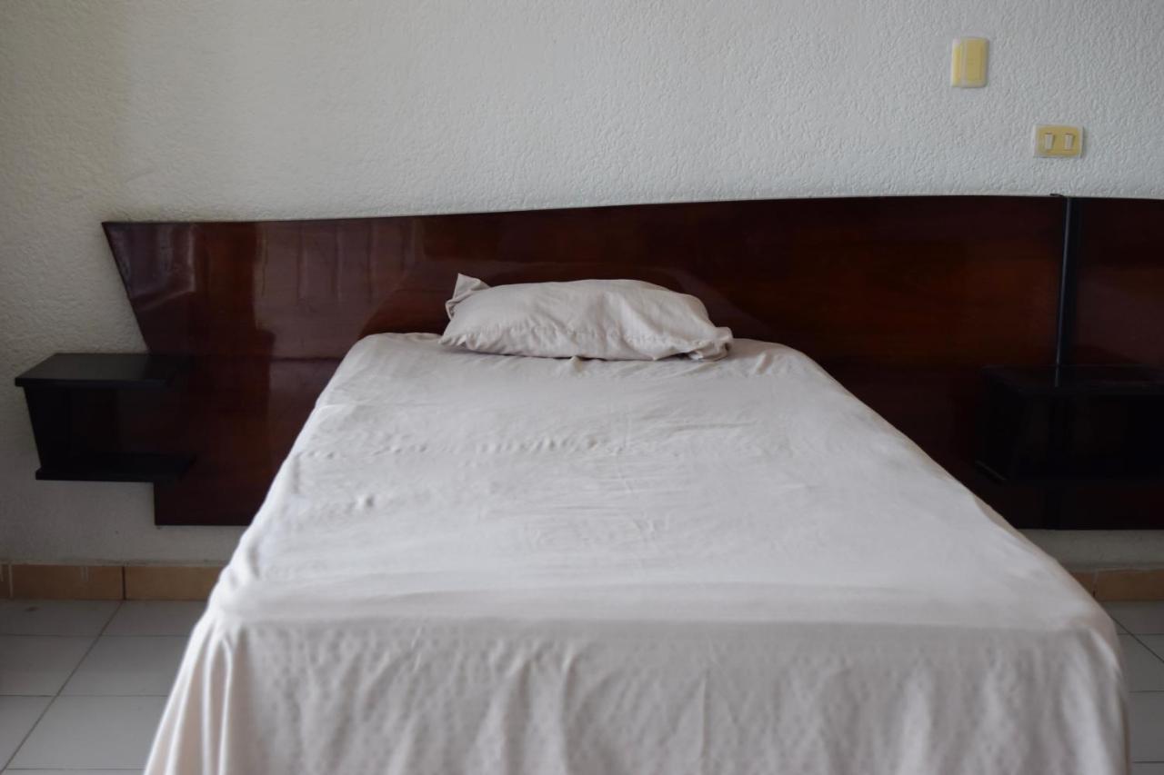 Hotel Virrey Rio Bravo Esterno foto